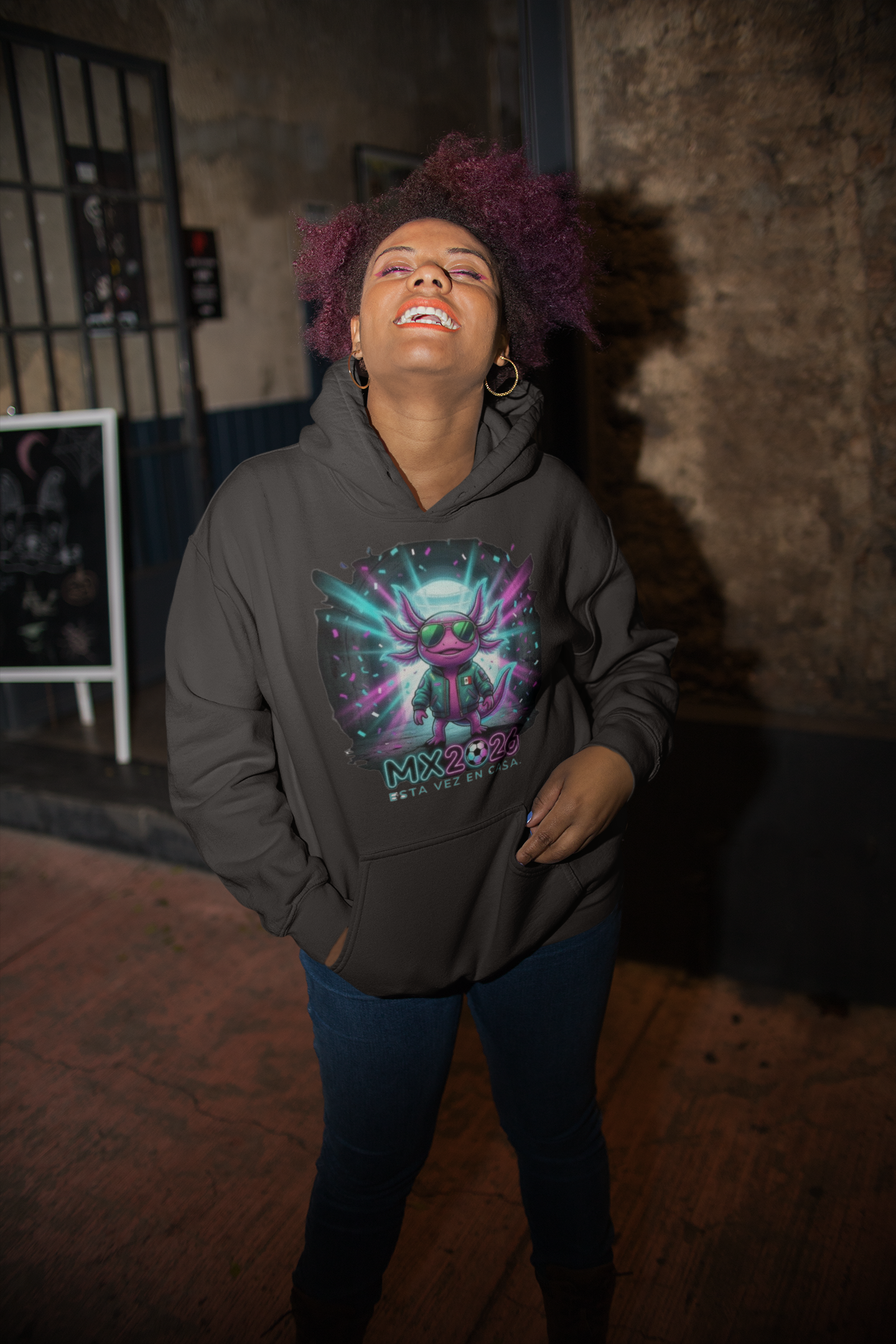 KROMA Hoodie Negra — Ajolote Estadio | Cyber-México Streetwear